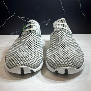 Unbranded Men’s Mesh Sneaker Gray sz 12